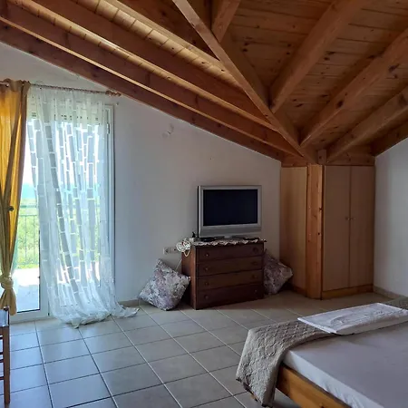 Apartment Filoxenia 6 *